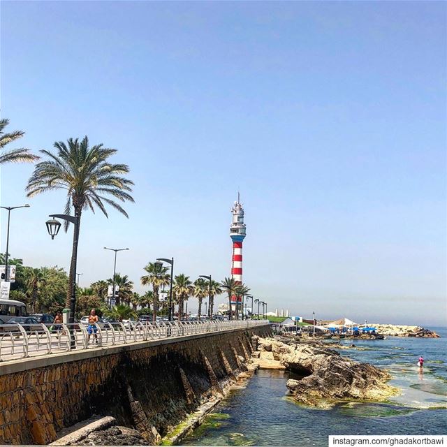 Phare away  seasidesunday ..... lighthouse  corniche  bythesea ... (Ras-beyrouth)