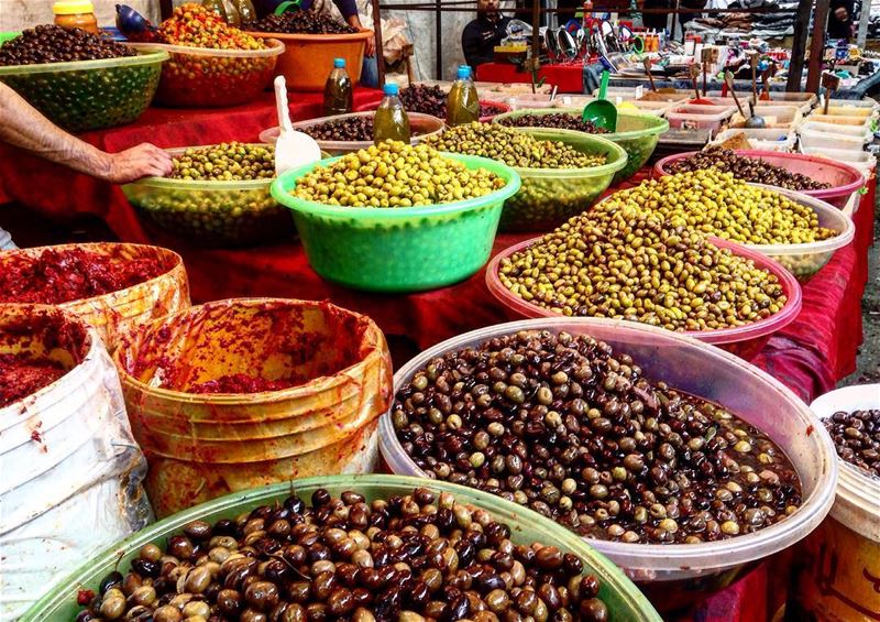  photooftheday  instapic  instaart  colors  pattern  texture  hdr  olive ... (سوق الاحد الشعبي              souk el ahad)