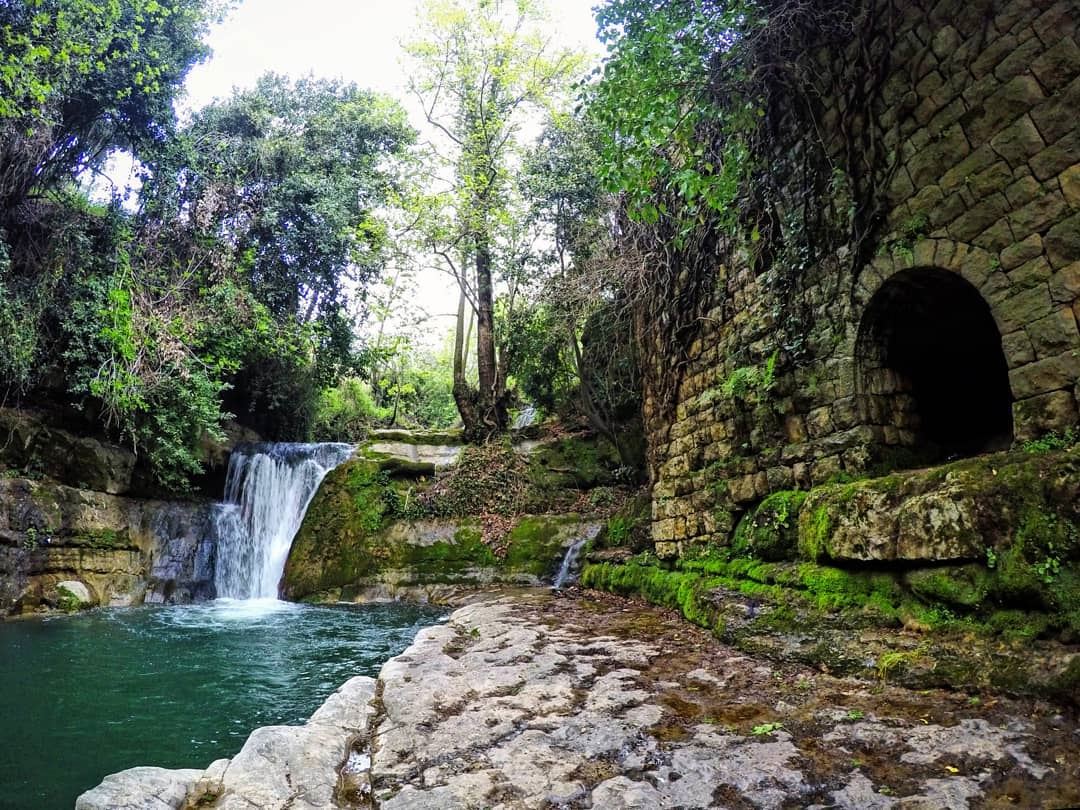  PieceOfHeaven  Mokhtara  waterfall  Lebanon  livelovelebanon ... (El-Mukhtarah, Mont-Liban, Lebanon)