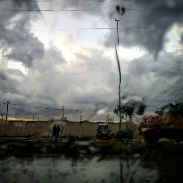 Pintando con lluvia -  ichalhoub in  Tripoli north  Lebanon shooting with...