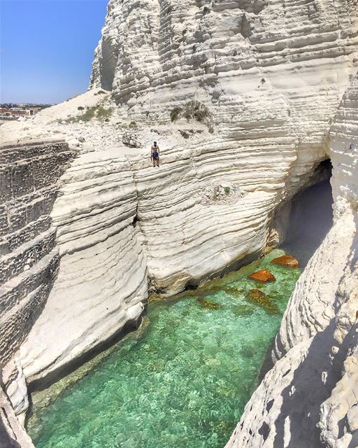 Piscina natural na costa sul do Líbano. Fantástica obra da natureza! Foto... (En Nâqoûra, Liban-Sud, Lebanon)