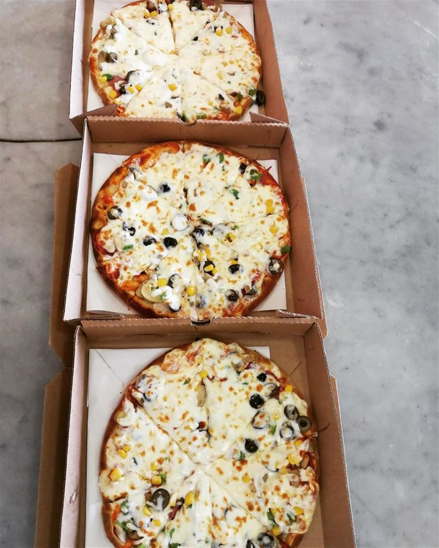 Pizza for lunch is always a good idea!📍@rashetsomsom🍕🍕🍕🍕🍕🍕🍕🍕🍕🍕... (Rashet somsom - رشة سمسم)