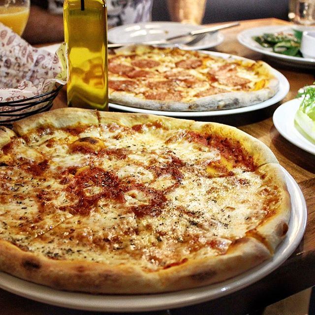 Pizza time at @duoresto 😍🍕🍕 📷 @cen03fit  (Duo Broumana)
