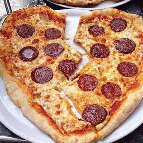 Please don't break my heart 🍕💔 TAG A PIZZA LOVER 😍