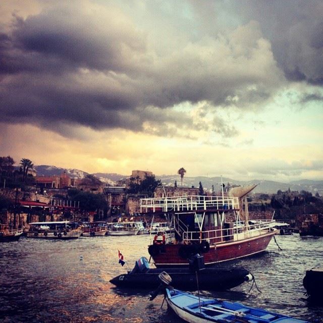 Please join the SaveByblos initiative to help the city cope with the aftermath of Zina that has caused so much damage especially to the seaport, a valuable hisorical monument livelovebyblos by @catkhoury