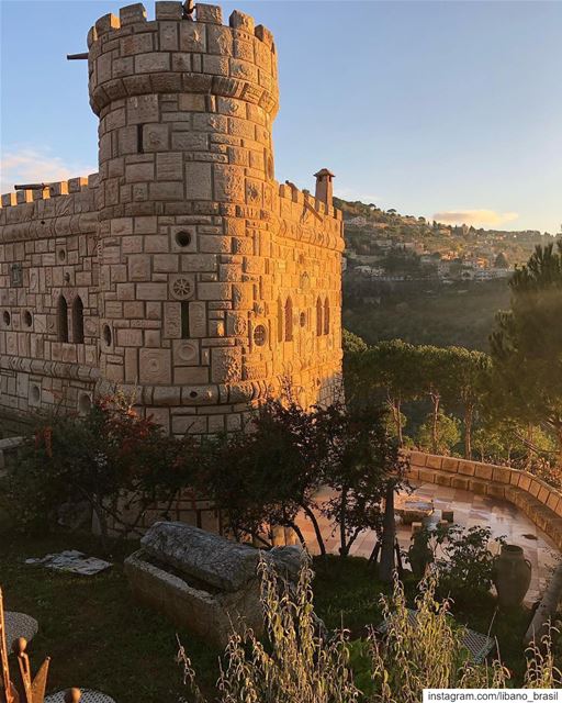 🇱🇧🇧🇷 Pôr do sol no místico Castelo Moussa, entre Deir el Qamar e... (Moussa castleقلعة موسى)