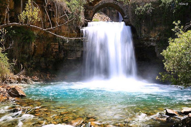 Postcard from Lebanon 🇱🇧❤  a7labaladbil3alam  photo  love  photography ... (Mghâret Afqa)