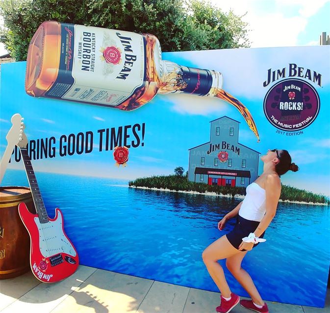 Pouring good times since morning!  morningcoffee for today ... (Iris Beach Club)