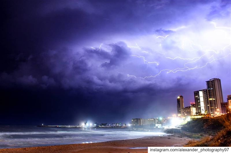 Powerful lighting storm above Beirut - 19 December 2018 - A brief powerful... (Beirut, Lebanon)