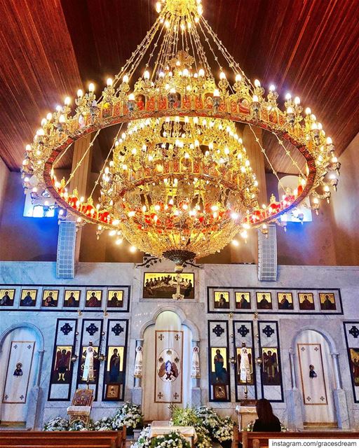Pray 🙏🏼..... church  chandelier  light  blessed  icon  douma ... (Douma, Liban-Nord, Lebanon)