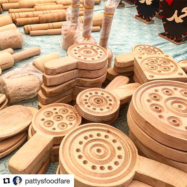 🇱🇧 Prensa de madeira artesanal para fabricação de biscoitos libaneses... (Saïda, Al Janub, Lebanon)