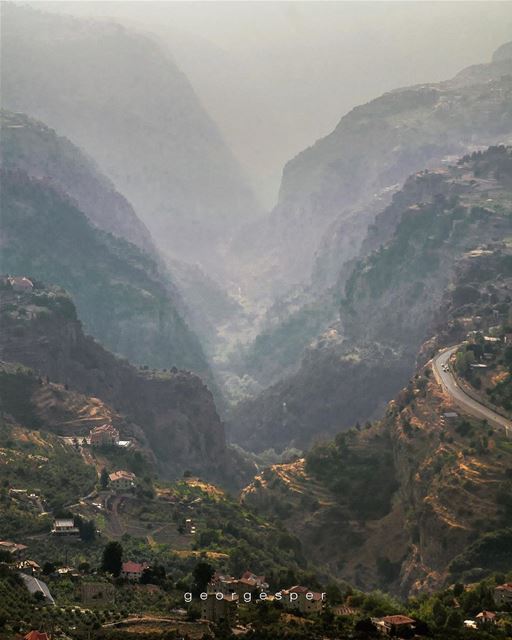 Qadisha "Holy" Valley, Becharre Lebanon 🇱🇧..... proudlylebanese ... (Ouâdi Qannoûbîne, Liban-Nord, Lebanon)