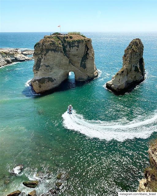 🇱🇧🇧🇷 Quem gostaria de estar no Líbano agora, curtindo um passeio de... (Beirut, Lebanon)