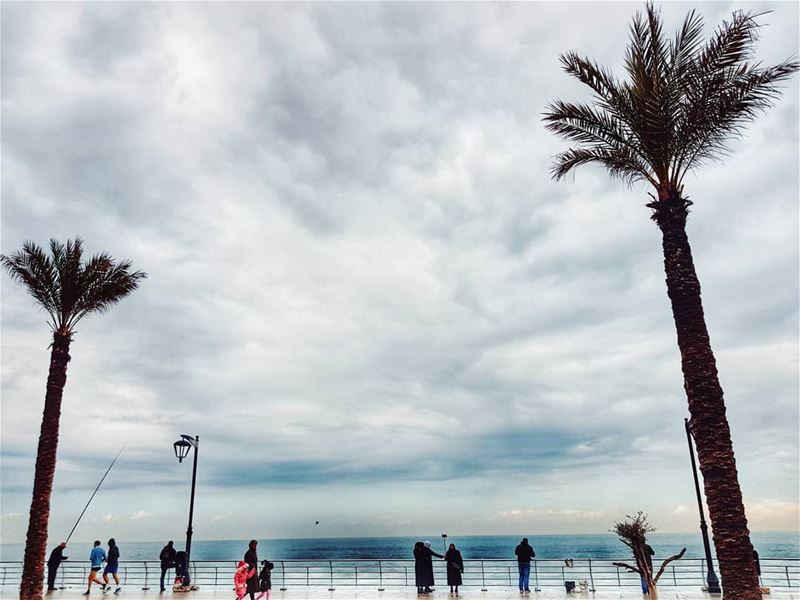 Rainy  beirut 💧 sadsunday  thepicturetoday ........ beiruttoday ... (Ain Mraysse)