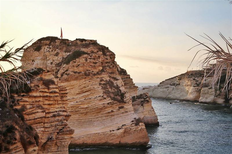  raouche from another  perspective  GoodMorning  Lebanon  Beirut ... (Raouché)