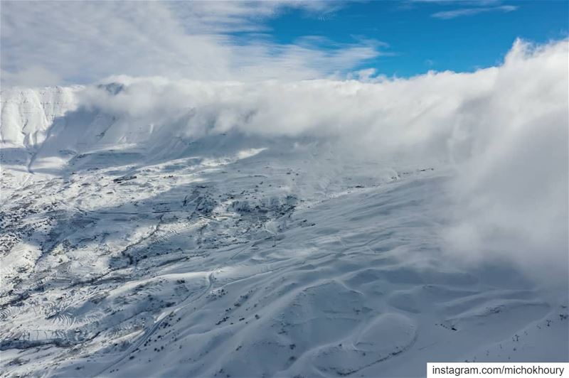 Relax... and enjoy the view .... Lebanon  AboveLebanon  moodygrams ... (Lebanon)