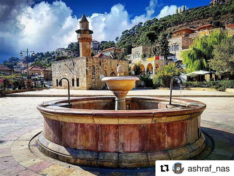  Repost @ashraf_nas (@get_repost)・・・إحكيلي إحكيلي عن بلدي إحكيلييا نسيم... (Dayr Al Qamar, Mont-Liban, Lebanon)