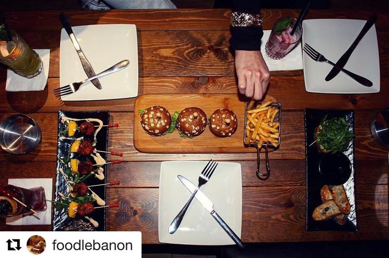  Repost @foodlebanon Dinner is served 😌🍴 At @jackieobeirut !!  food ...