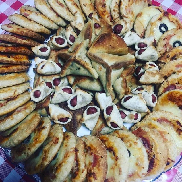  Repost @littletwistlb・・・mou3ajanet 3atoulsene littletwist dbayeh ... (شوي من كل شي - Little Twist)