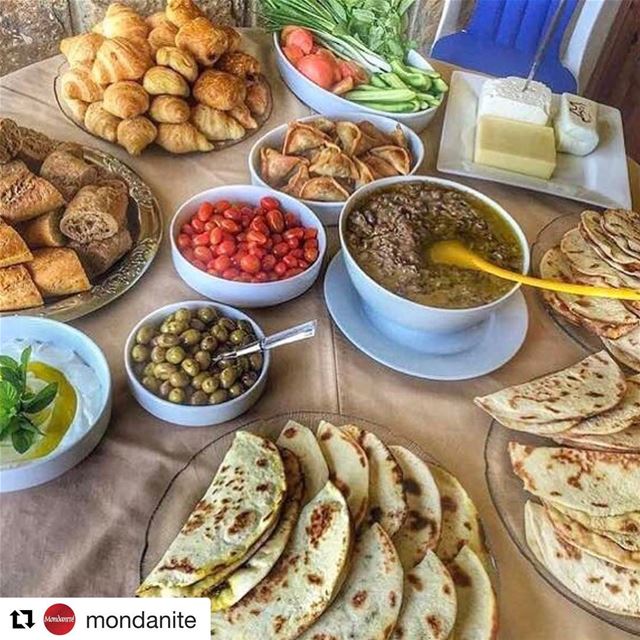  Repost @mondanite with @repostapp・・・Photo: @styleinbeirutIt’s Sunday,...