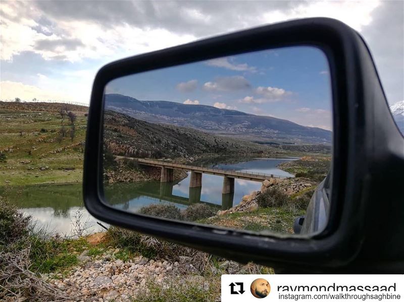  Repost @raymondmassaad・・・ nature picoftheday  reflection sky river... (Saghbîne, Béqaa, Lebanon)