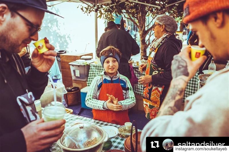  Repost @saltandsilver ・・・This young streetfood-pro on the @soukeltayeb...