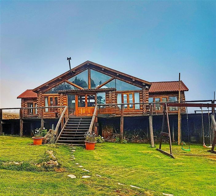 Retreats like this  cabin  mountains  mountainsoflebanon  cedars ... (L'Auberge des Cedres)