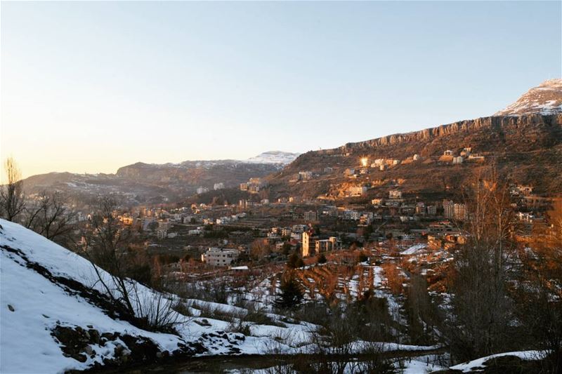 Rise And Shine 🌼 goodmorning  beautiful  people  lastdaysofwinter ... (Faraya, Mont-Liban, Lebanon)