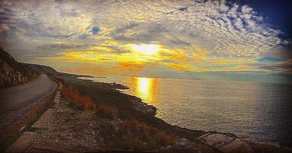 Road to heaven🌅☀️@lebanontimes @amazinglebanon @_beirut961_ @insta_leban (Chekka)