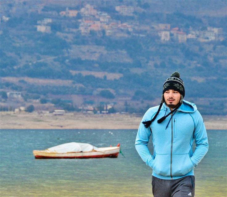 🚣📷.... roadtrip trip road lagoone water beach lake blue boat... (Lake Qaraoun)