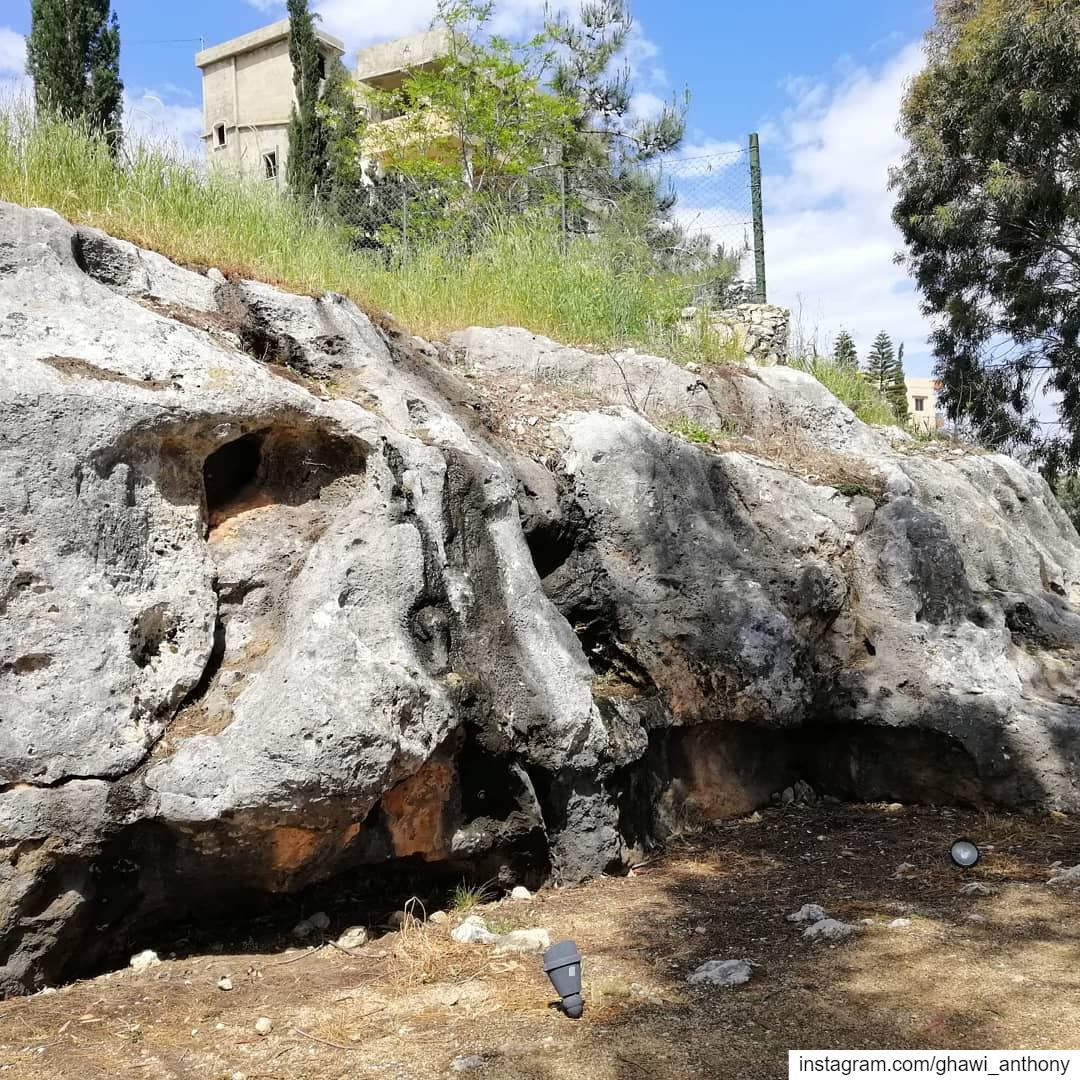 Rocks in Qana Al Jalil speak of ancient Christian historyصخور في قانا الجل (Qana, Lebanon)