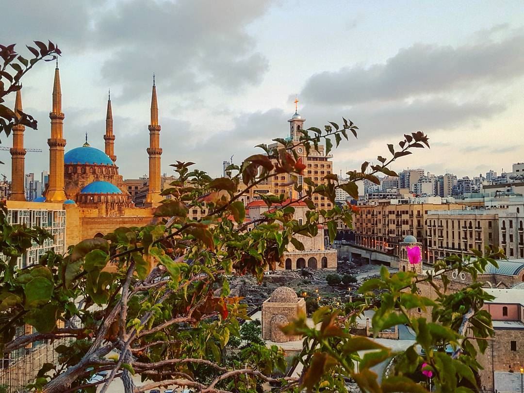 Rooftop thoughts..🔭🌐 happysaturday  beirut  lebanon ... ........ (Le Gray, Beirut)