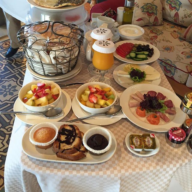 Room Service!!!!!!! (Byblos Sur Mer)