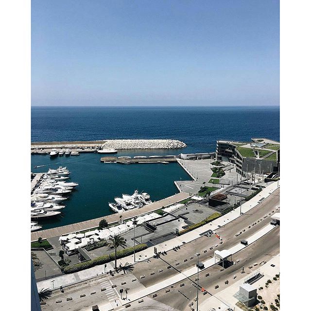 Room with a view... Hello Beirut ✨🌴💙 (Four Seasons Hotel Beirut)