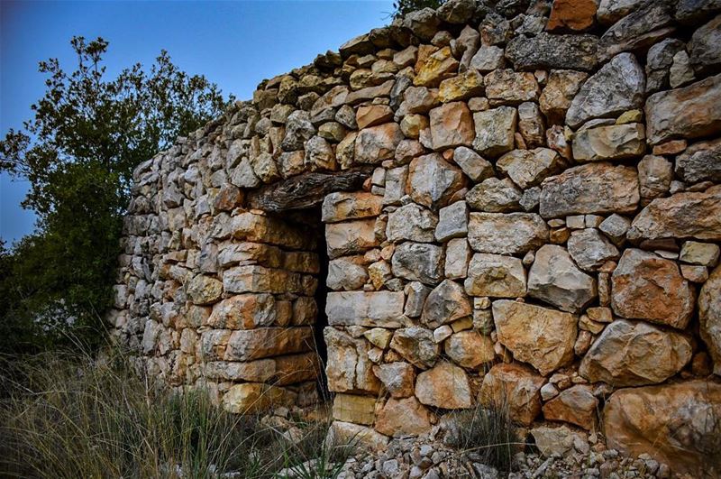 Roots..-📍Al Kheleh, Rahbeh, Akkar, Northern Lebanon 🇱🇧 - roots  house... (Ar Rahbah, Liban-Nord, Lebanon)