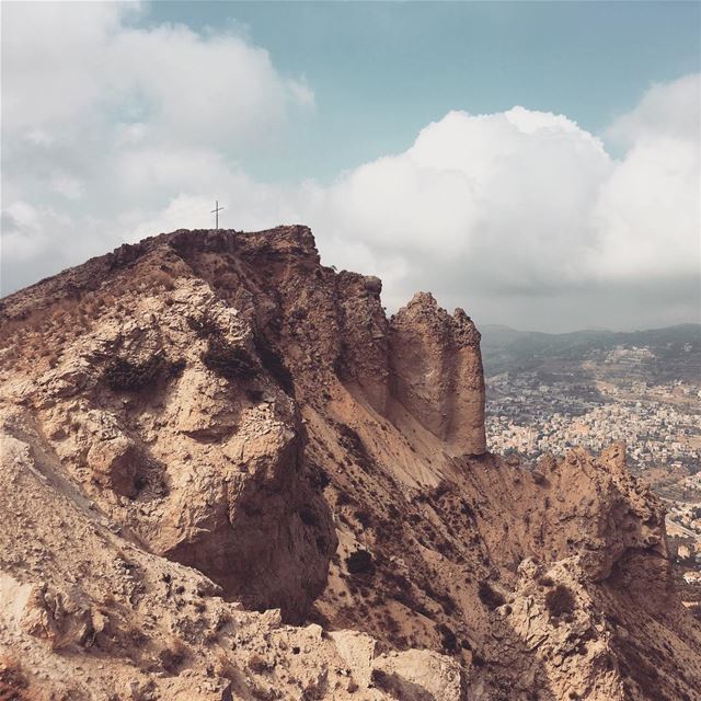 Rotate the screen... Can you see the face?  cliff  bcharre ... (Bsharri, Lebanon)