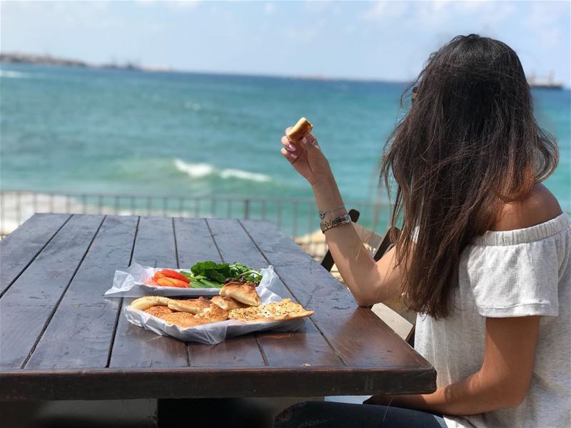 Saida celebrates life!Breakfast with a view @sidoninternationalfestival ☀️ (Saïda, Al Janub, Lebanon)