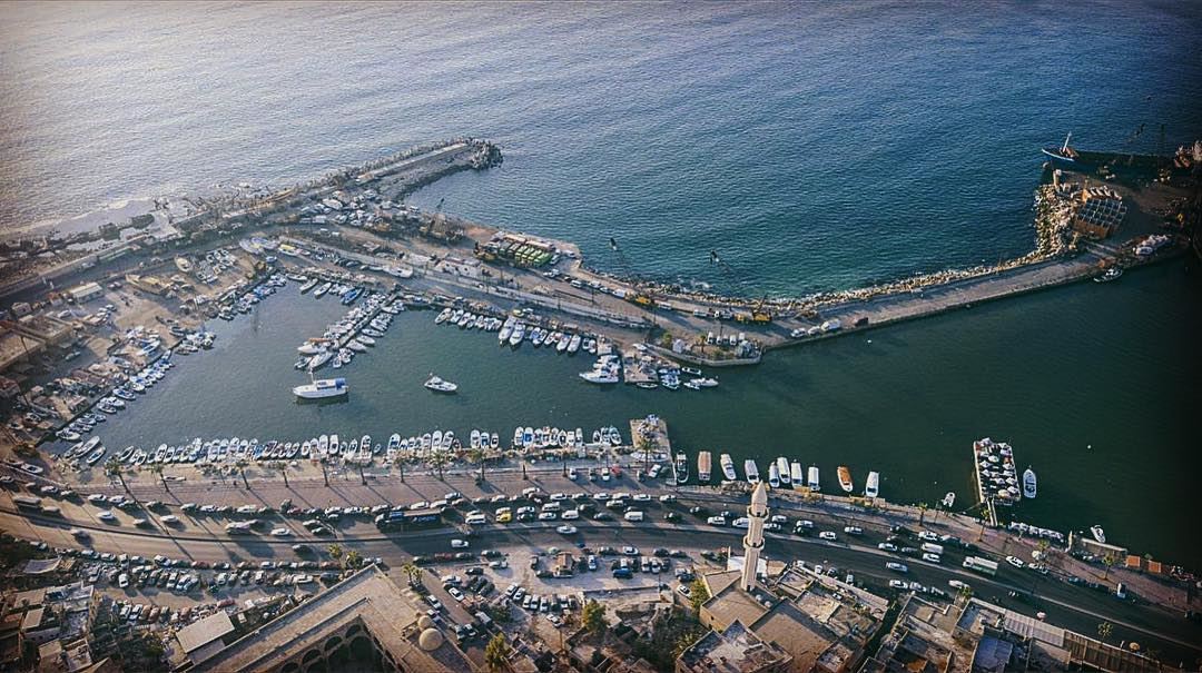 Saida City from above ❤️♥️ Beautiful waterfront 🌊 لصيدا مع البحر حكاية عش (Saïda, Al Janub, Lebanon)
