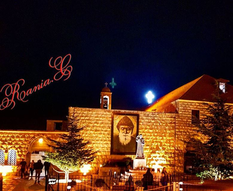  saintcharbelannaya ... (Mazar Saint Charbel-Annaya)