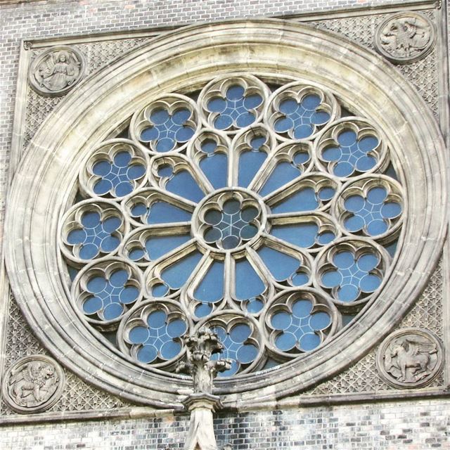  saintludmila  prague  praha  church  rosace  architecture  gothic  style ... (Church of St. Ludmila)