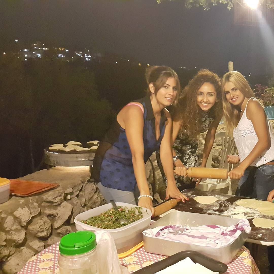  saj  night  bday  yummy  lebanon  traditionalfood  lebanesefood ...