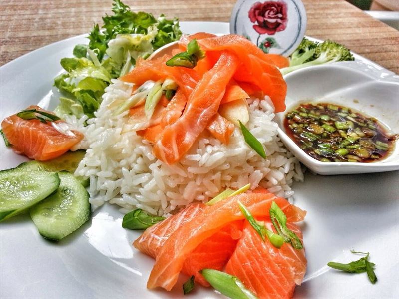 Salmon with Rice and Veggies and Moujadara with Cabbage salad for lunch... (Em's cuisine)