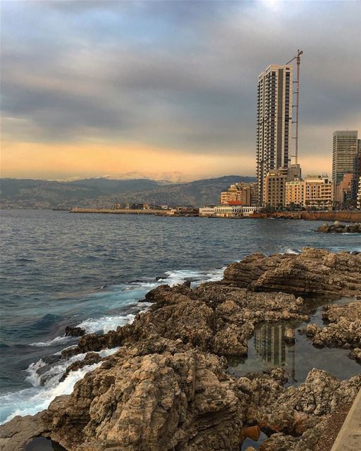 Same spot on Sports  sea  ocean  walk  sports  beirut  cloud  photography ... (Ain El Mreisse, Beyrouth, Lebanon)