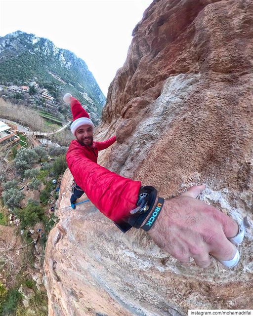 Santa might not be coming to town🎅🧗🏽‍♂️ rockclimbing  climbing ... (Tannurin At Tahta, Liban-Nord, Lebanon)