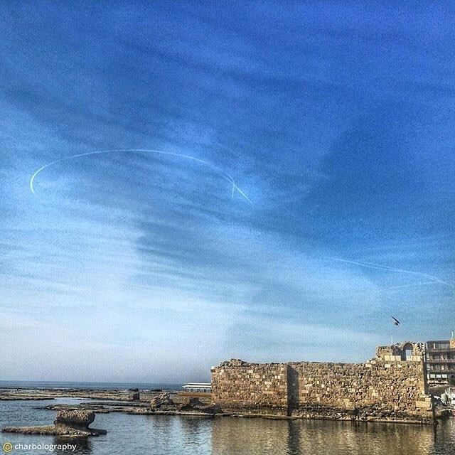 Scratches in the sky..
