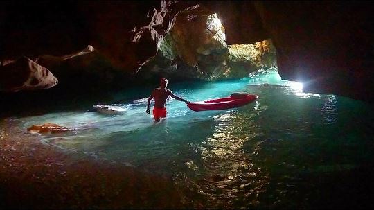 Sea cave adventures ⚓️🚣🏼‍♂️... kayak  sup  cave  explore  adventure ...