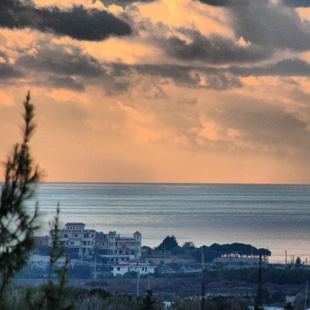  sea  landscape  sunset  clouds  tree  village  mountain  nice  view ...