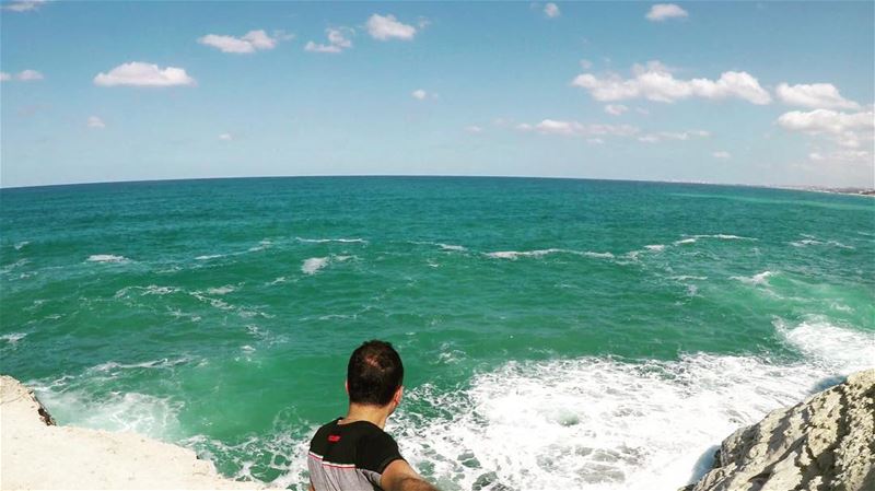 🌊🌊🌊•••••••••••• sea  waves  horizon  sky  skythelimit  bestdiscovery ... (En-Naqourah, Liban-Sud, Lebanon)