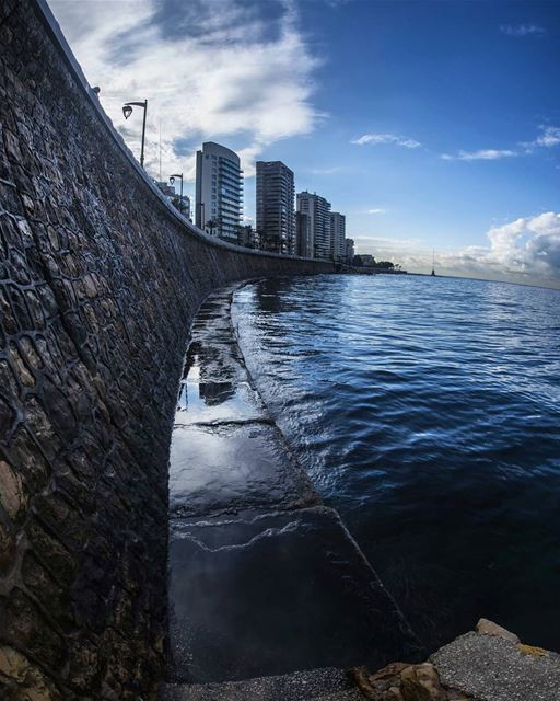 🌊 seascape  landscape  beautiful  nikon  d810  insta_lebanon  instagood ... (Ain El Mreisse, Beyrouth, Lebanon)