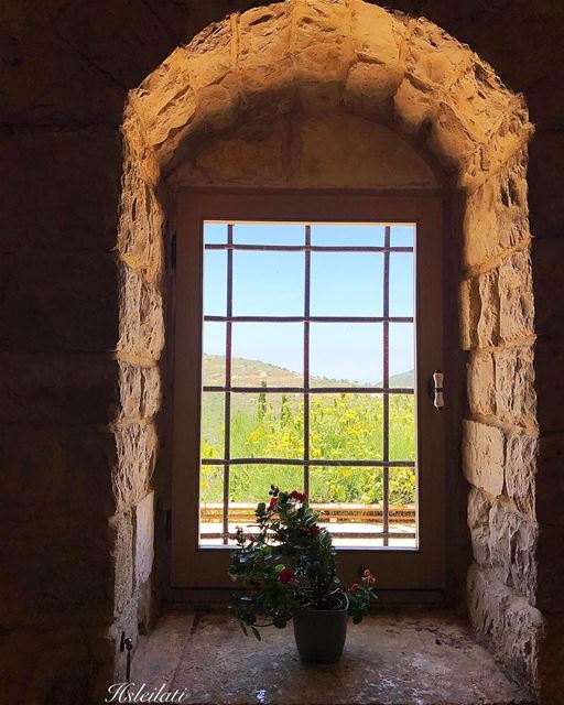 Seek the light,find a way💕 insta_lebanon whatsuplebanon ig_lebanon...